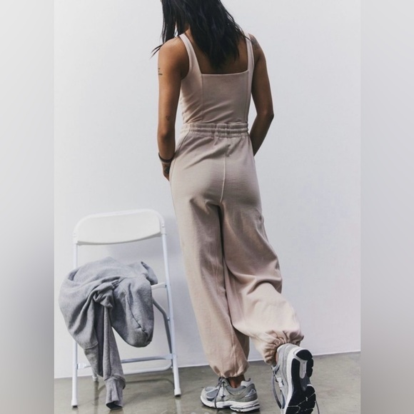 Free People Movement Inbound Onsie In Cashmere NWT Size Medium - Picture 10 of 10